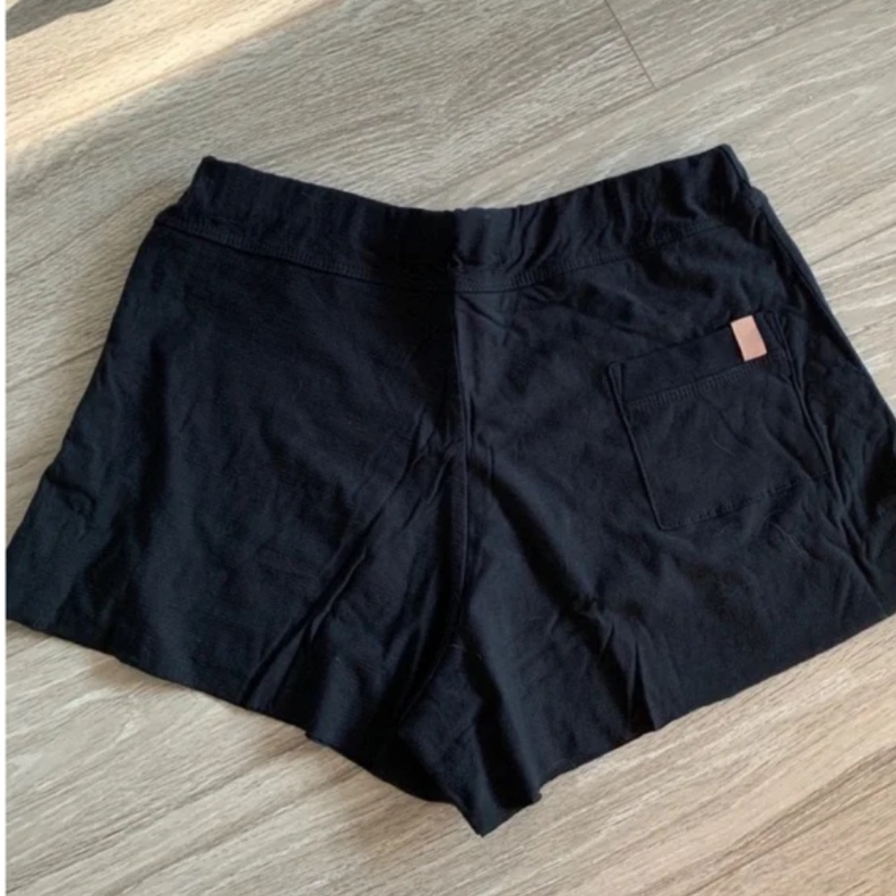LUNYA Cool Shorts Black size Large - Picture 5 of 6